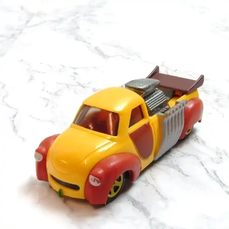 ماشین سگ فنری توی استوری Hot Wheels مدل DASCH N’ DOG
