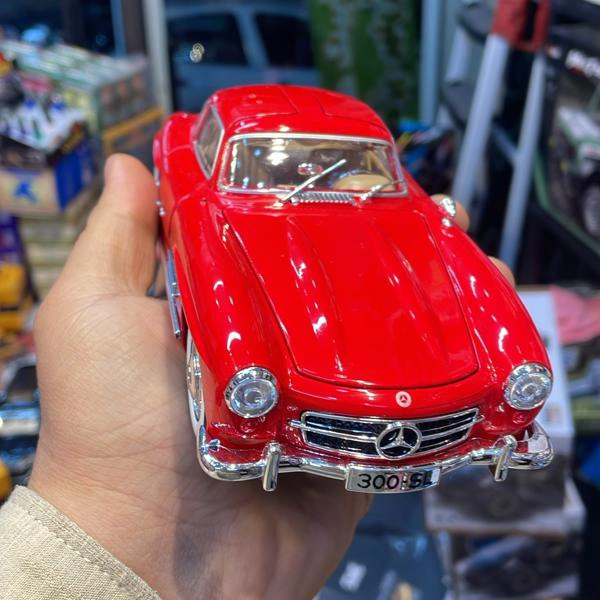 ماکت مرسدس بنز 300 اس ال مشکی دودزا چِژی مقیاس 1/24